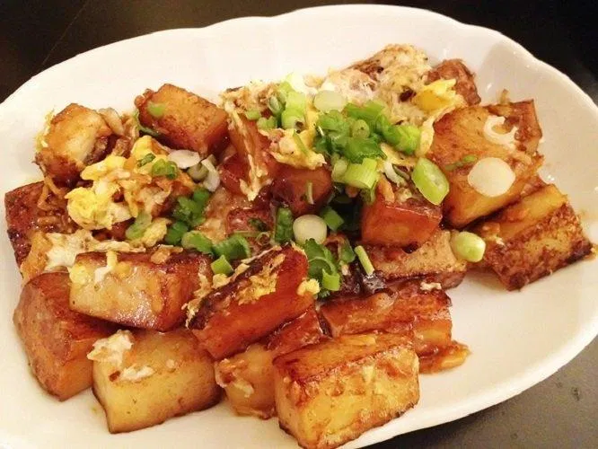 Món bột chiên được cắt nhỏ vừa miệng (Ảnh: Internet)