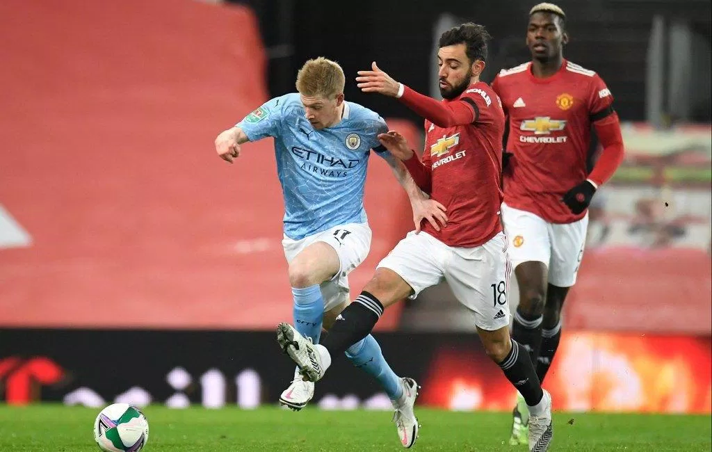 Bruno và Pogba bế tắc trước hàng phòng ngự kỉ luật của Man City (Ảnh: Internet)