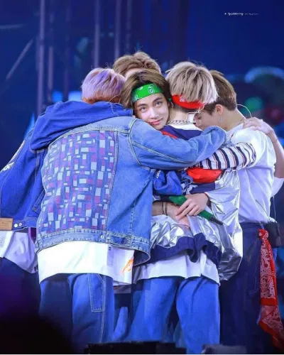 Các thành viên BTS thân thiết với nhau như người nhà (Ảnh: Internet) Các thành viên BTS thân thiết với nhau như người nhà (Ảnh: Internet)