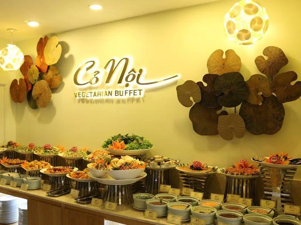 Buffet chay Cỏ Nôi nằm ở lầu 8 của khách sạn Bông Sen (Nguồn: Internet)