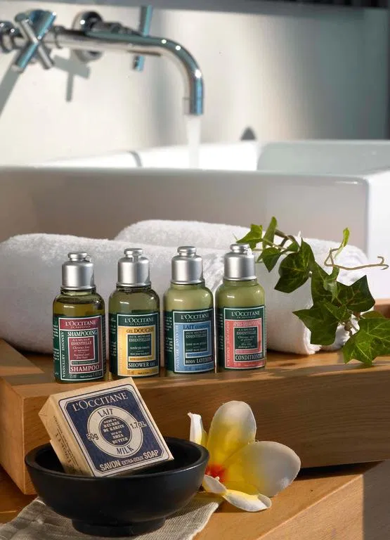 Các sản phẩm chăm sóc da tại Spa L'Occitane. (nguồn: internet) Thương hiệu mỹ phẩm LOccitane - bí quyết dưỡng da thiên nhiên của phụ nữ Pháp các hãng mỹ phẩm thiên nhiên Loccitane my pham loccitane mỹ phẩm thiên nhiên của pháp thuong hieu my pham loccitane