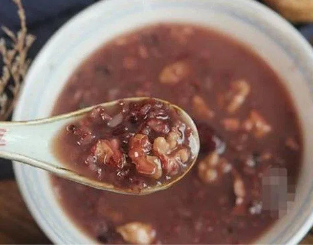 Cháo gạo lứt dễ chế biến. (Nguồn: Internet) Cháo gạo lứt dễ chế biến. (Nguồn: Internet)