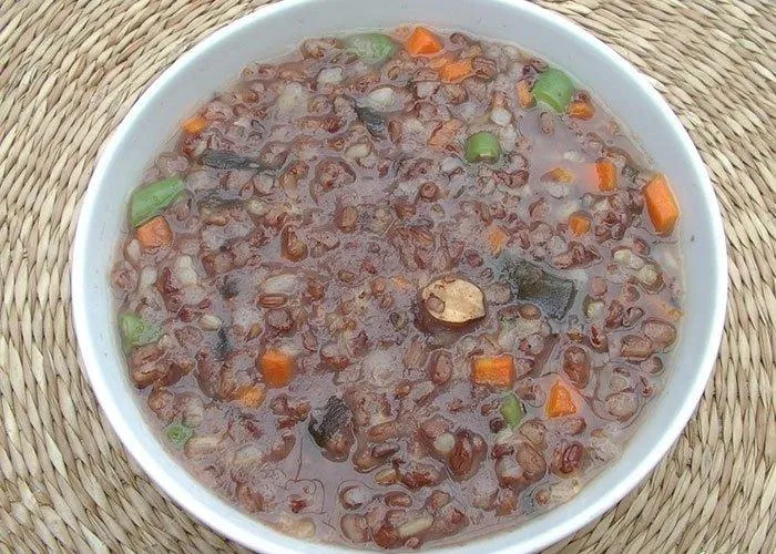 Cháo gạo lứt vừa ngon lành vừa bổ dưỡng. (Nguồn: Internet) Cháo gạo lứt vừa ngon lành vừa bổ dưỡng. (Nguồn: Internet)