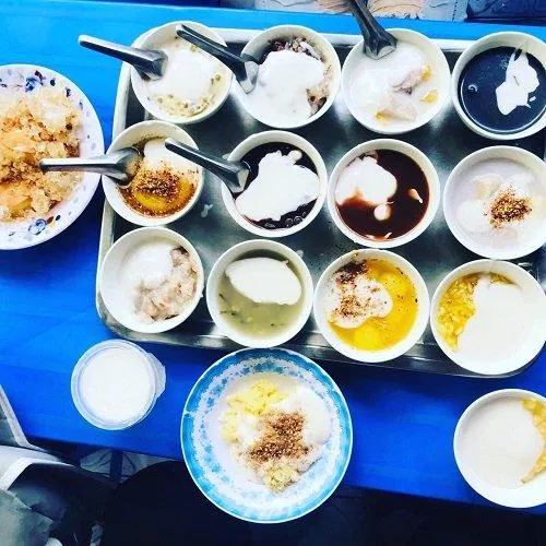 Mâm chè 16 món (Ảnh: BlogAnChoi)