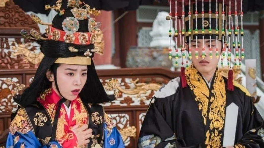 Chemistry của đôi chính khiến khá giả thích thú (ảnh: internet)