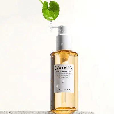 Dầu tẩy trang SKIN1004 Madagascar Centella Light Cleansing Oil. (Nguồn: Internet).