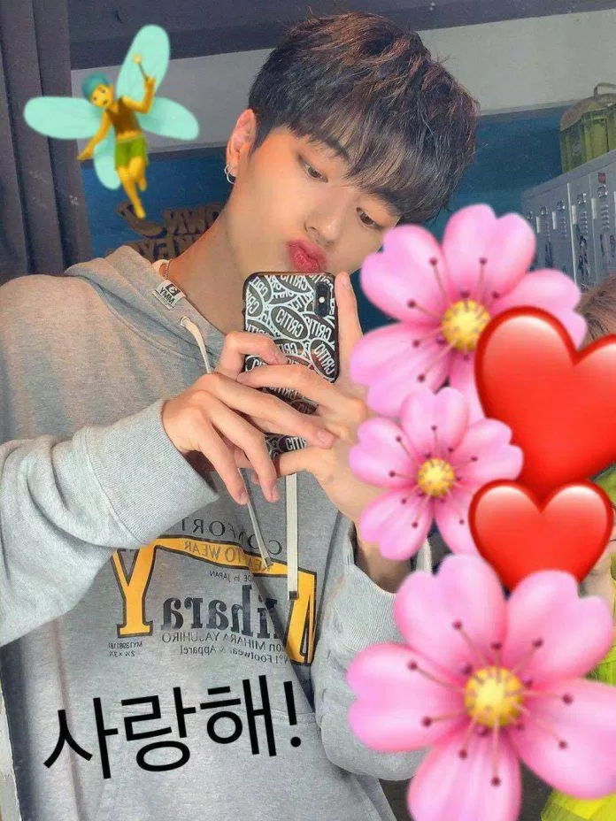 Bức selca đầy màu mè của Haruto (Nguồn: Internet)