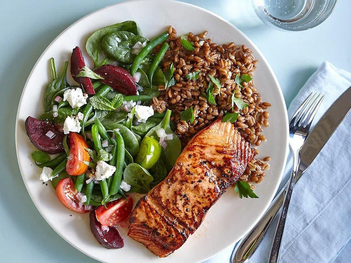 Eat clean là cách ăn có nhiều lợi ích cho sức khỏe (Ảnh: Internet). Eat clean là cách ăn có nhiều lợi ích cho sức khỏe (Nguồn: Internet).