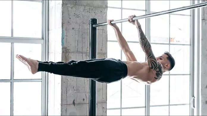 Tư thế quá chuẩn và quá pro của động tác front lever (Ảnh: Internet). Tư thế quá chuẩn và quá pro của động tác front lever (Ảnh: Internet).