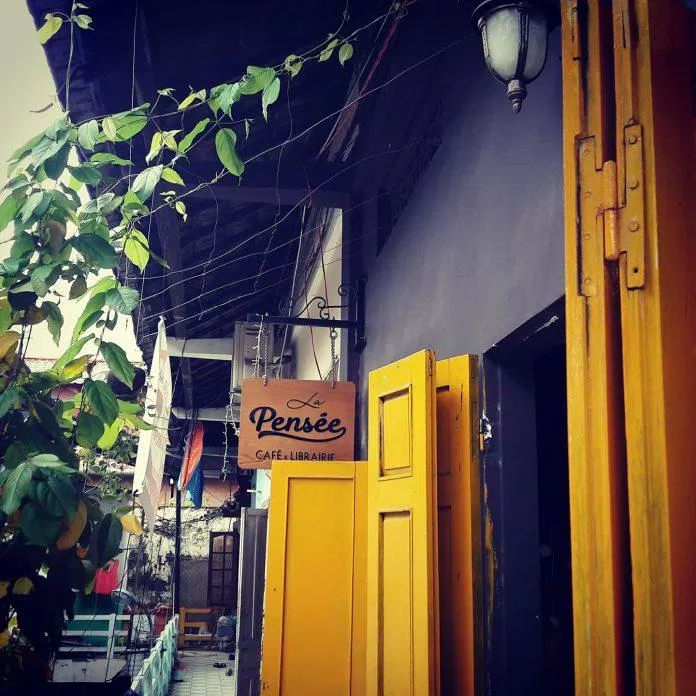 Một góc nhỏ xinh tại La Pensée Café & Librairie (Nguồn: Internet)