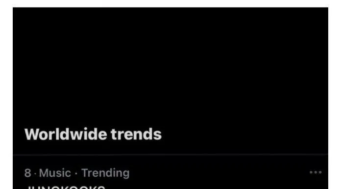 Jungkook lên top treding thế giới ngay sau khi để lộ hình xăm. (Ảnh: Internet)
