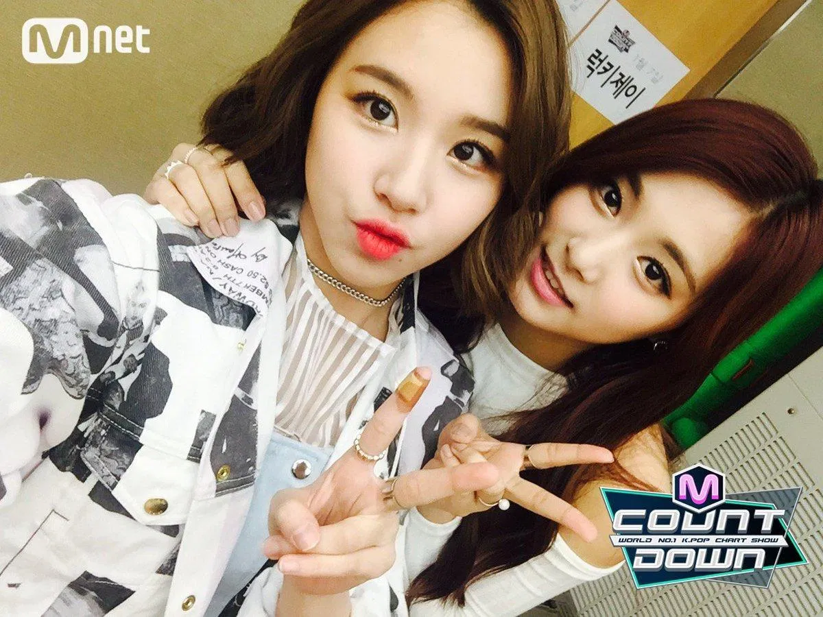 Tzuyu và Chaeyoung (TWICE). (Nguồn: Internet)