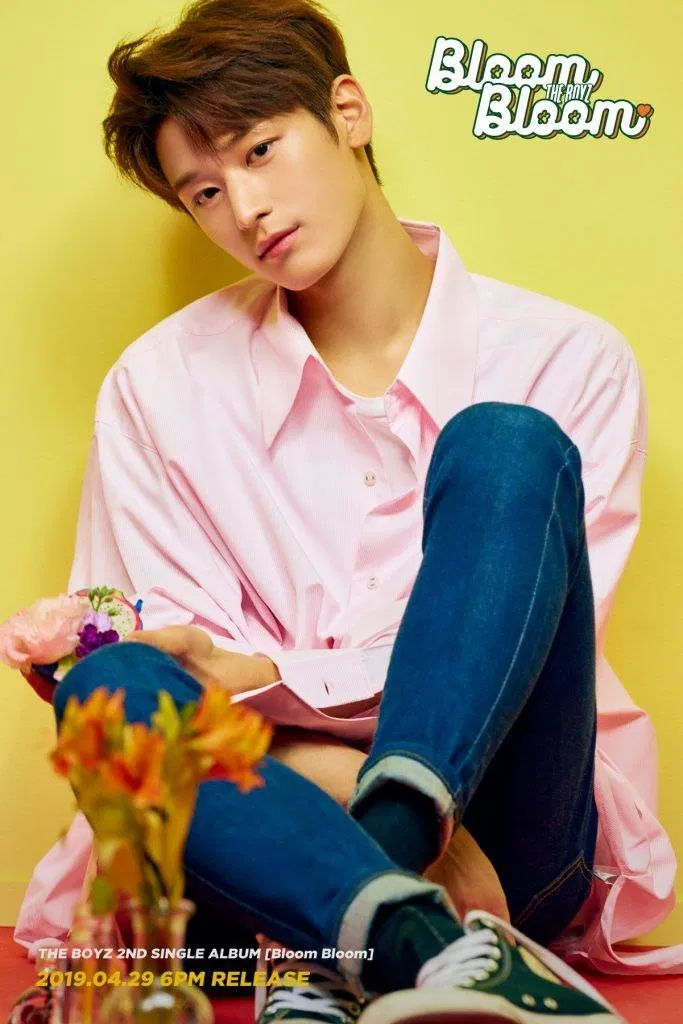 Juyeon (THE BOYZ) khiến fan mê mẩn bởi đường mũi hoàn hảo, đôi mắt hút hồn và nét nam tính. (Nguồn: Internet)