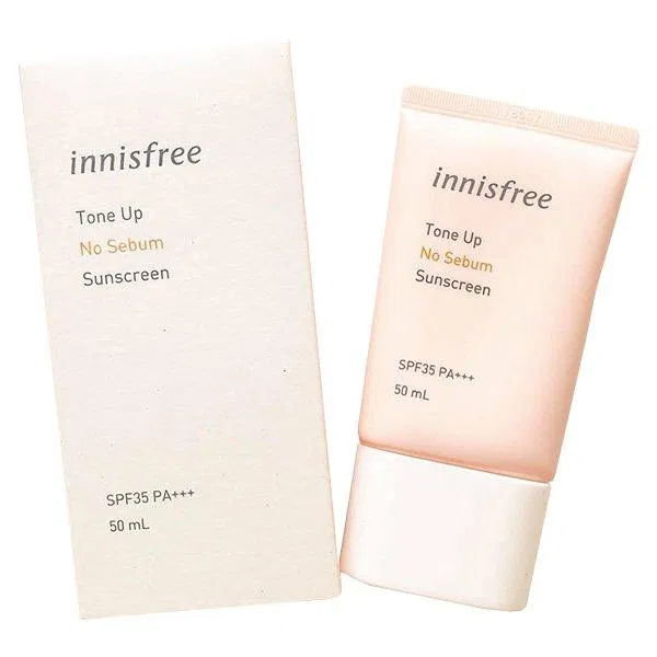 Kem chống nắng nâng tone da Innisfree Tone Up No Sebum Sunscreen bảo vệ da trước tác động ánh sáng mặt trời ( Nguồn: internet)