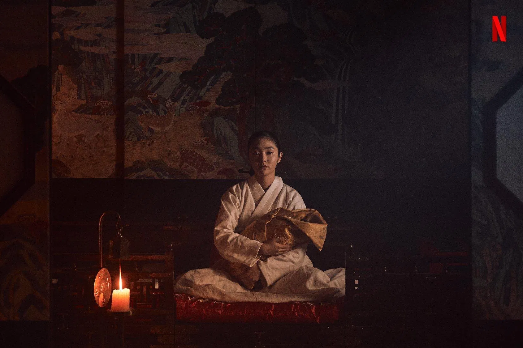 Kim Hye Jun vào vai Vương hậu Cho đáng sợ trong Kingdom. (Nguồn: Internet)