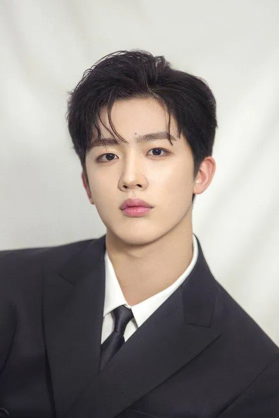 Center của X1 ra mắt trong nhóm nhạc mới WEi (Ảnh: Internet).