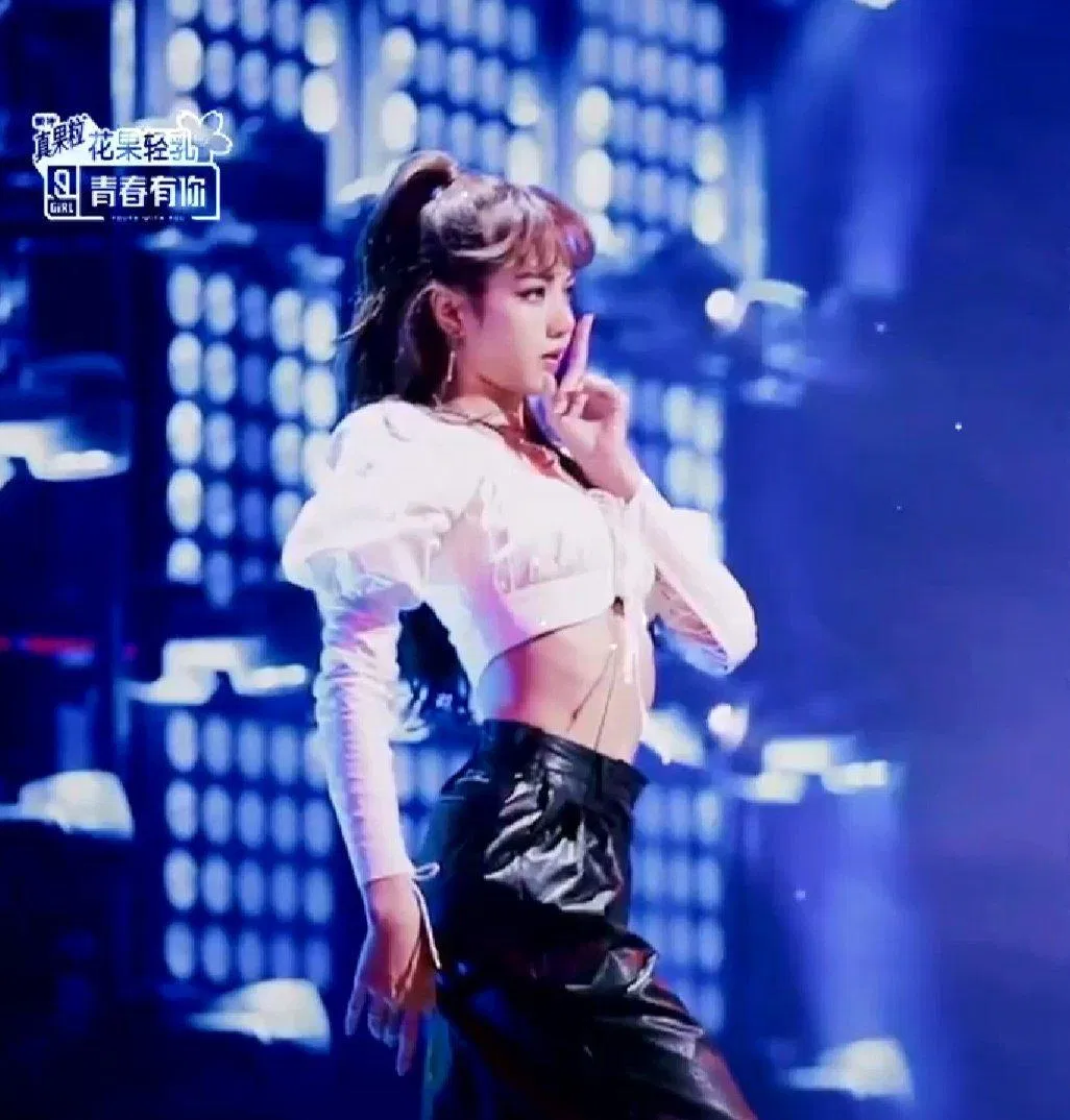 Màn trình diễn cực kì ấn tượng từ cỗ máy nhảy đến từ Black Pink