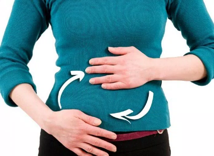 Massage nhẹ nhàng vùng bụng giúp dễ tiêu hơn (Ảnh: Internet). Massage nhẹ nhàng vùng bụng giúp dễ tiêu hơn (Ảnh: Internet).