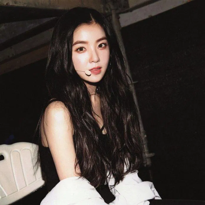 Chọn màu lông mày tương ứng với màu tóc để gương mặt trông tự nhiên và hài hòa hơn (ảnh: internet)