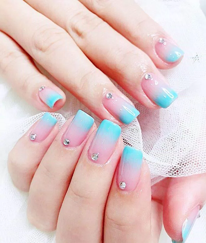 Mẫu nail Tết 2021 đẹp, đơn giản và tinh tế. (Ảnh: Internet)