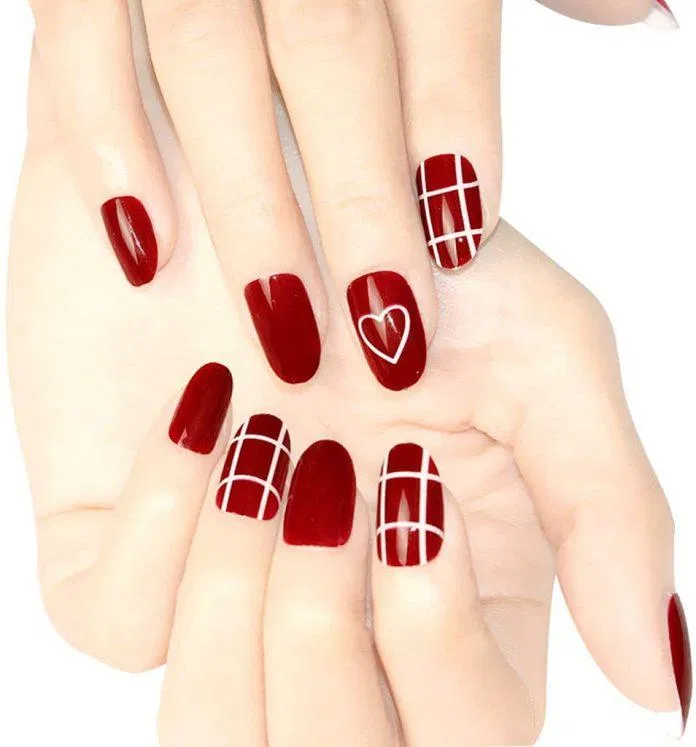 Mẫu nail Tết 2023 màu đỏ may mắn (Ảnh: Internet)