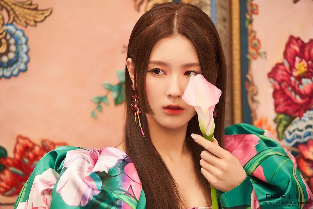 Ảnh hậu trường của Miyeon trong mini album "I Burn". (Nguồn: Internet)