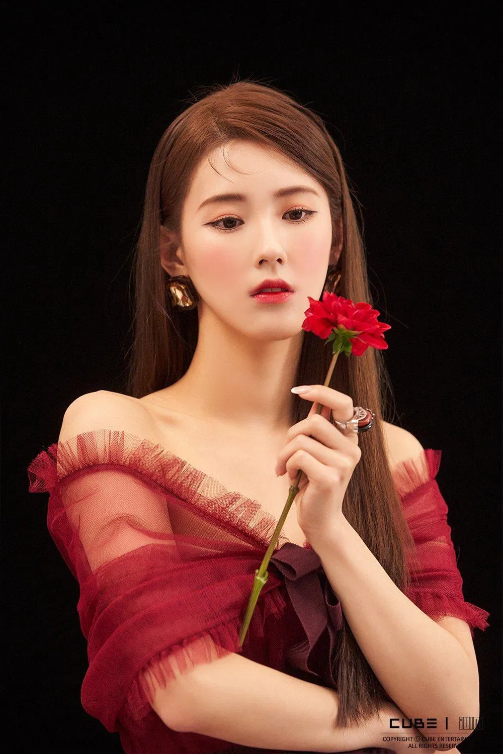 Ảnh hậu trường của Miyeon trong mini album "I Burn". (Nguồn: Internet)