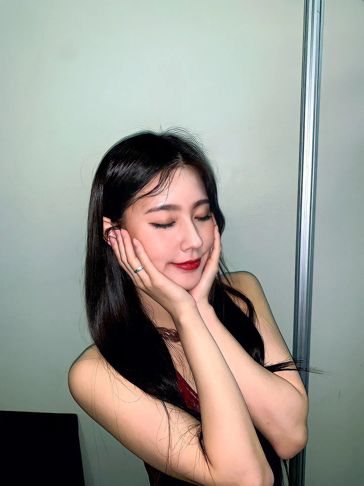 Chỉ một bức ảnh đời thường trên Instagram cũng đủ khiến cư dân mạng xốn xang. (Nguồn: Internet)