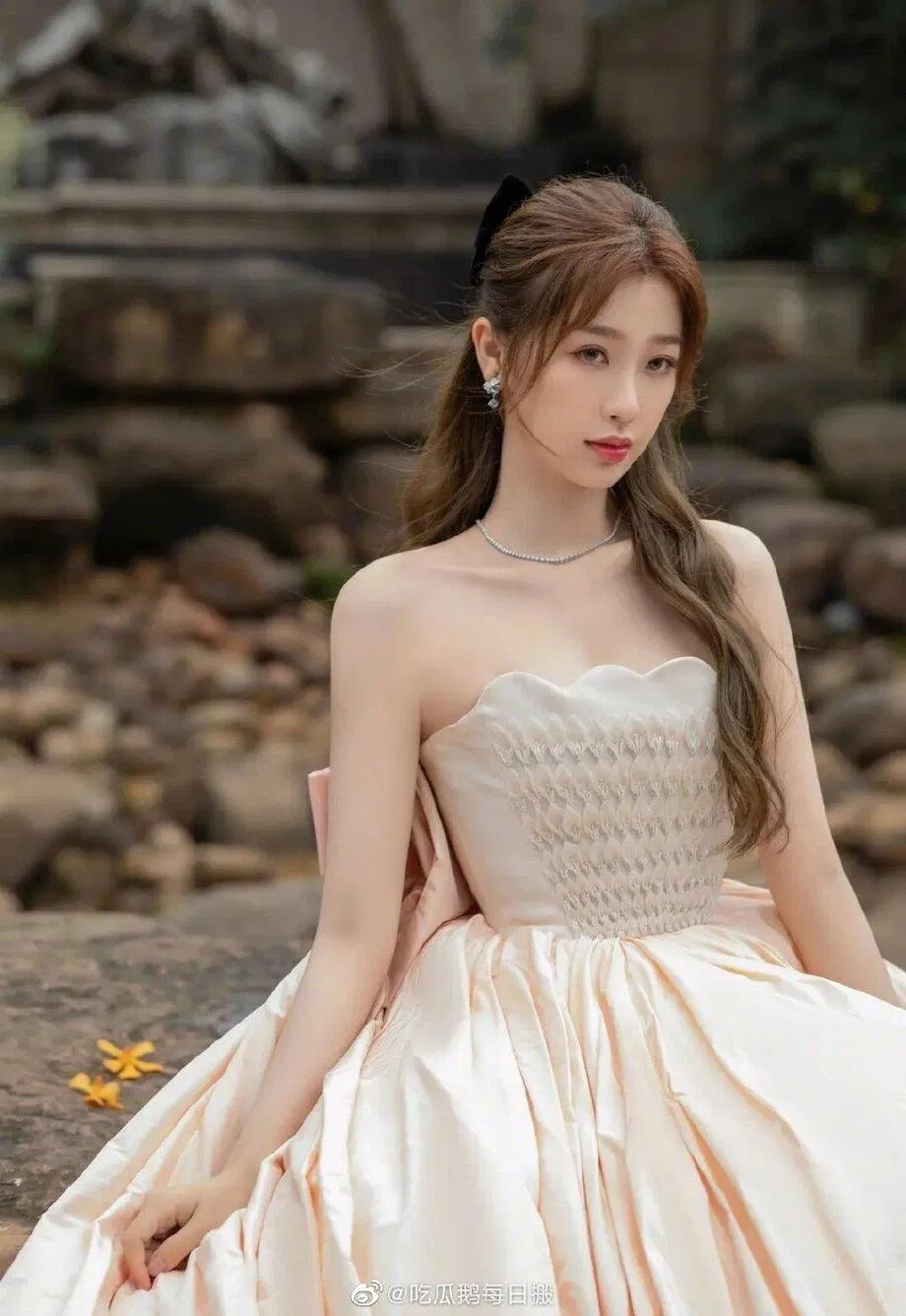 Ngu Thư Hân nổi tiếng với nhan sắc xinh đẹp (Ảnh: Internet)