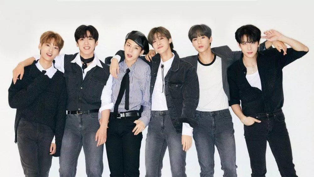 Nhóm nhạc tân binh WEi cũng đang có kế hoạch phát hành mini-album thứ hai trong tháng 2 tới. (Ảnh: Internet) Nhóm nhạc tân binh WEi cũng đang có kế hoạch phát hành mini-album thứ hai trong tháng 2 tới. (Ảnh: Internet)