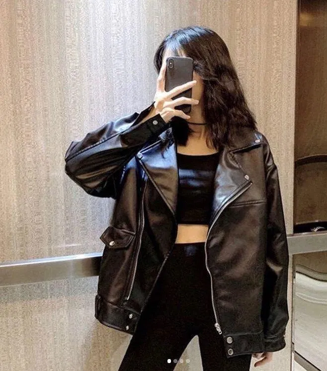 Ngầu ngầu một chút với áo da mix jean ống bó (Nguồn: BlogAnChoi) Ngầu ngầu một chút với áo da mix jean ống bó (Nguồn: BlogAnChoi)