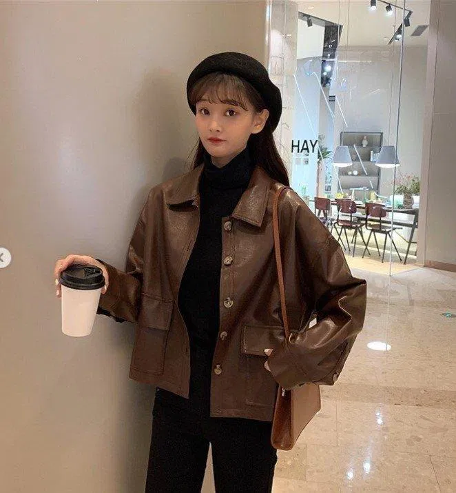 Áo da thêm chiếc mũ nồi dành cho những cô nàng đáng yêu (Nguồn: Internet) Áo da thêm chiếc mũ nồi dành cho những cô nàng đáng yêu (Nguồn: Internet)