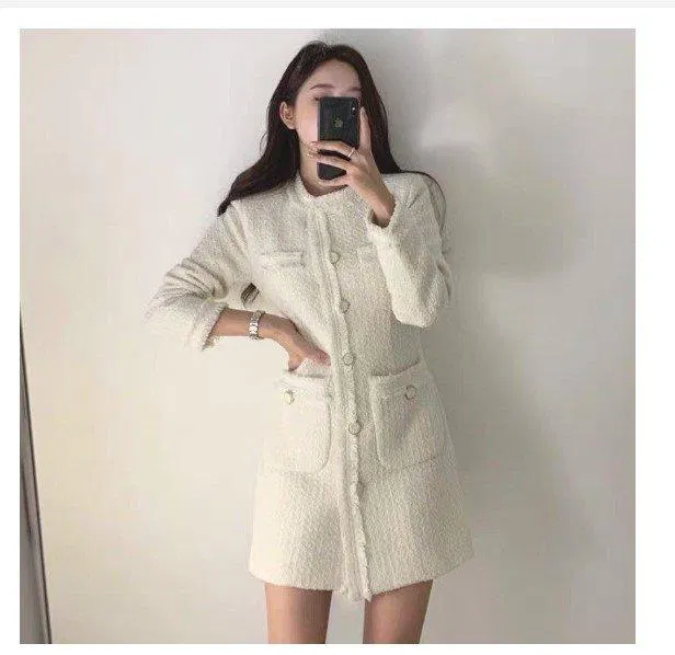 Đơn giản tinh tế với tweed liền màu trắng (Nguồn: Internet) Đơn giản tinh tế với tweed liền màu trắng (Nguồn: Internet)