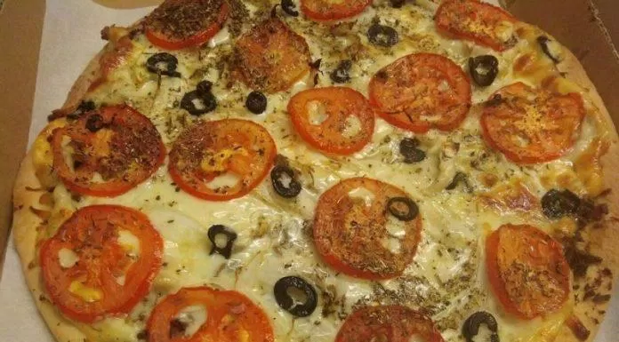 Quán chay Cát Tường còn nổi tiếng với pizza chay (Nguồn: Internet)