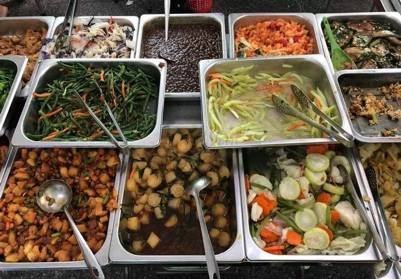 Quán chay Ngọc Ý áp dụng buffet từ 10 giờ sáng với giá 20.000VNĐ/người (Nguồn: Internet)