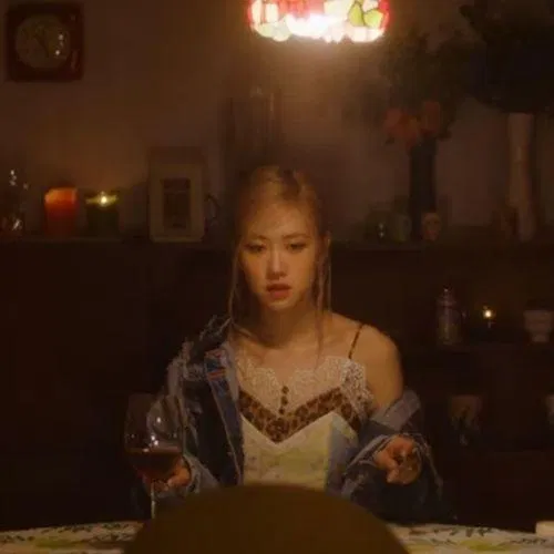6 chi tiết đáng chú ý trong Teaser MV Solo của Rosé (BLACKPINK) Black Pink Coming Soon MV SOLO Rose Rosé solo Teaser MV