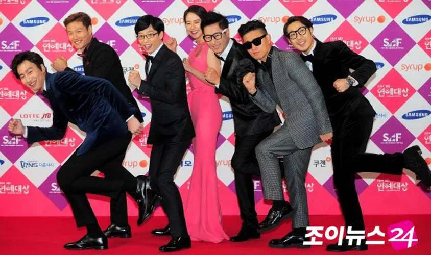 Các thành viên tại lễ trao giải SBS Entertainment Awards 2014 . ( Ảnh : Internet ) Các thành viên tại lễ trao giải SBS Entertainment Awards 2014 . ( Ảnh : Internet )