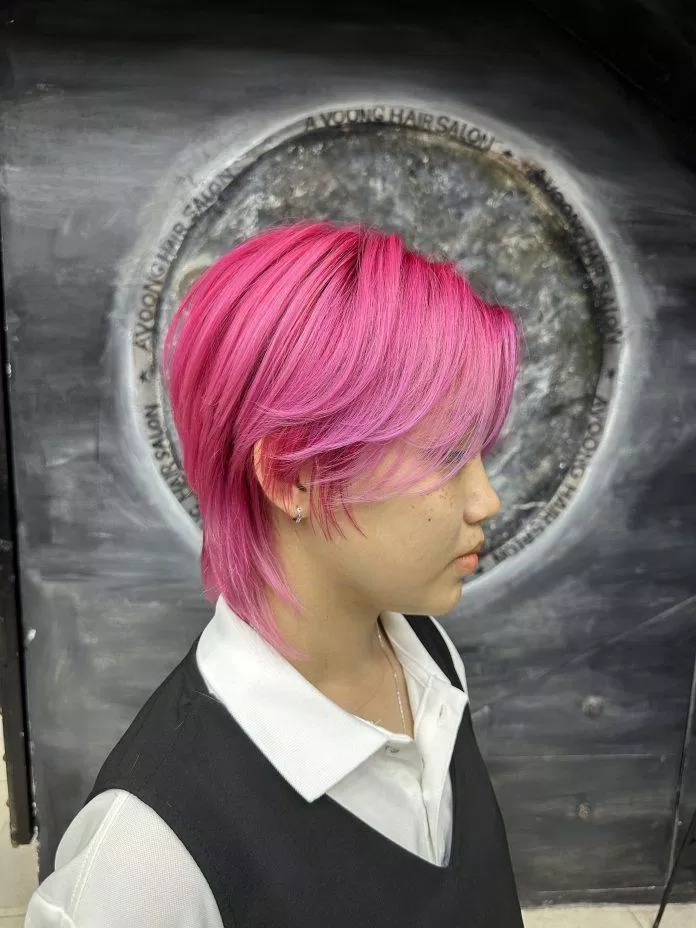 Mẫu tóc ngắn cực kỳ trendy tại A Vòong Hair Salon.