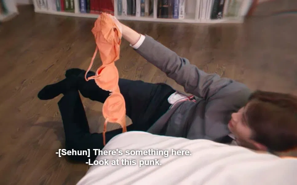 Seohun: Từ từ, ở đây còn thứ gì đó nữa...(Ảnh: Internet)