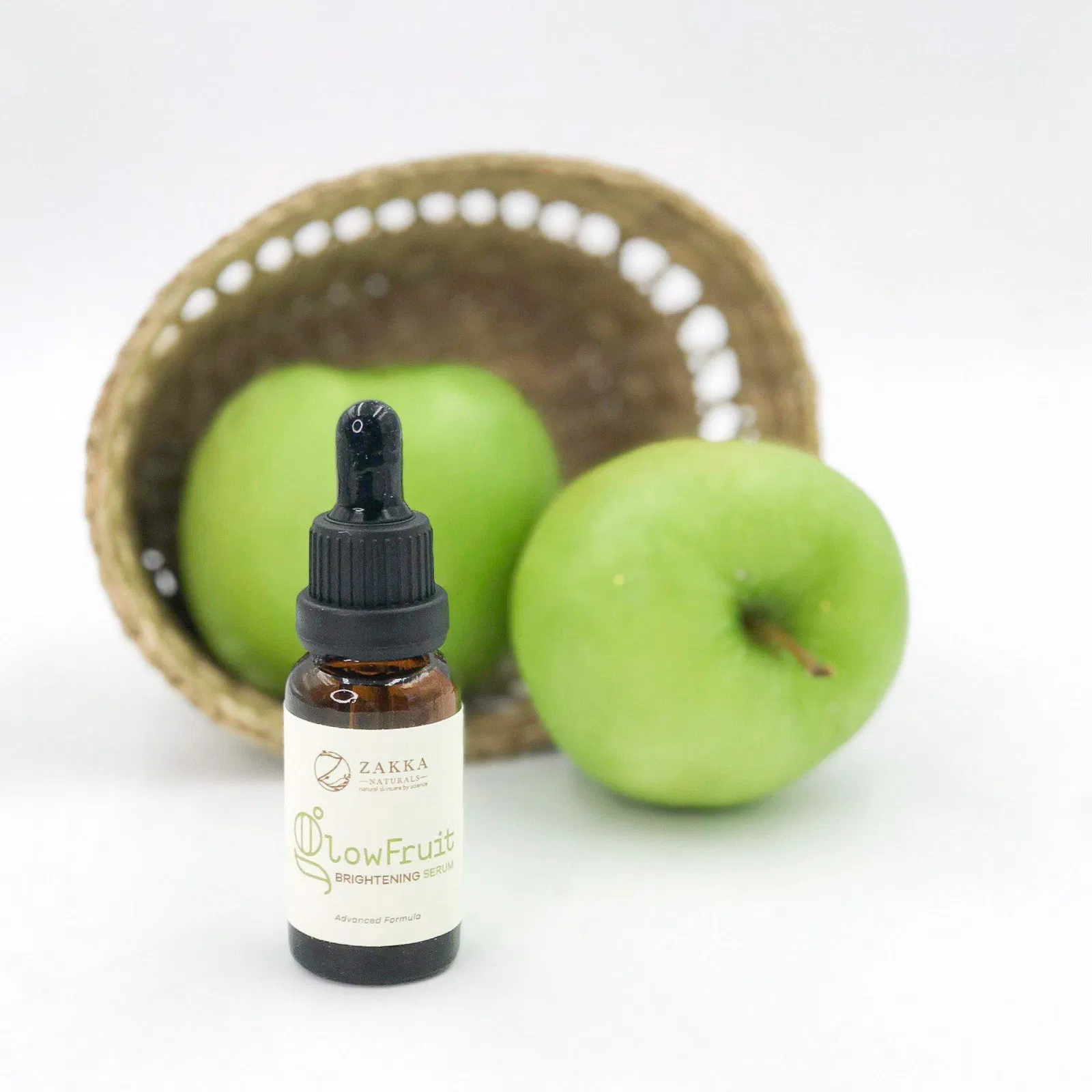 Lọ serum Vitamin C với nhiều công dụng tích hợp khác nhau (Nguồn: Internet).