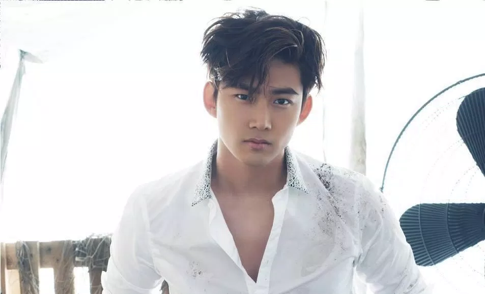 Taecyeon (2PM) càng có tuổi càng quyến rũ. (Nguồn: Internet)