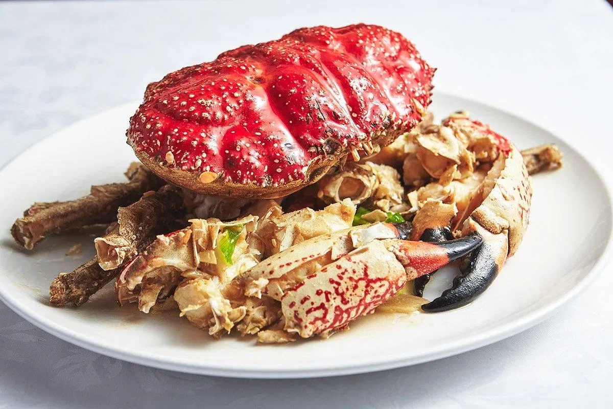 Đố bạn biết làm thế nào để đập vỏ loại cua siêu to khổng lồ này? (Ảnh: Internet). Đố bạn biết làm thế nào để đập vỏ loại cua siêu to khổng lồ này? (Ảnh: Internet).