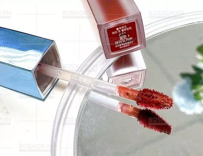 Cọ giọt nước dễ tán son (Nguồn: Internet) Cọ giọt nước dễ tán son (Nguồn: Internet)