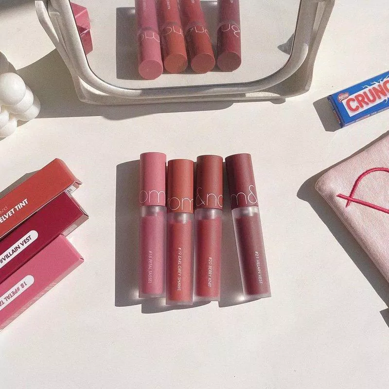 Thiết kế basic dễ dàng nhận biết màu son (Nguồn: Internet) Thiết kế basic dễ dàng nhận biết màu son (Nguồn: Internet)