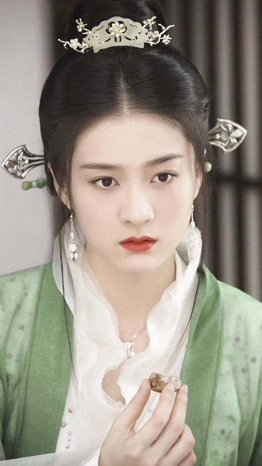 Trương Tuyết Nghênh chưa thực sự nổi bật dù diễn xuất ổn và được nâng đỡ. (Nguồn: Internet) Trương Tuyết Nghênh chưa thực sự nổi bật dù diễn xuất ổn và được nâng đỡ. (Nguồn: Internet)