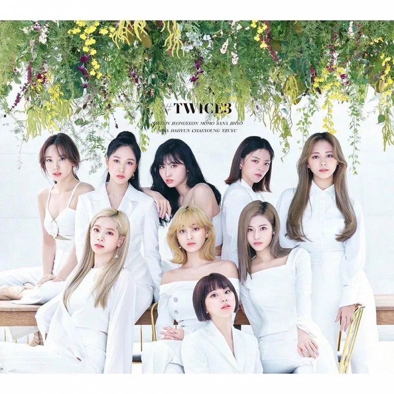 TWICE xinh lung linh trong "TWICE3" (Nguồn: Internet)