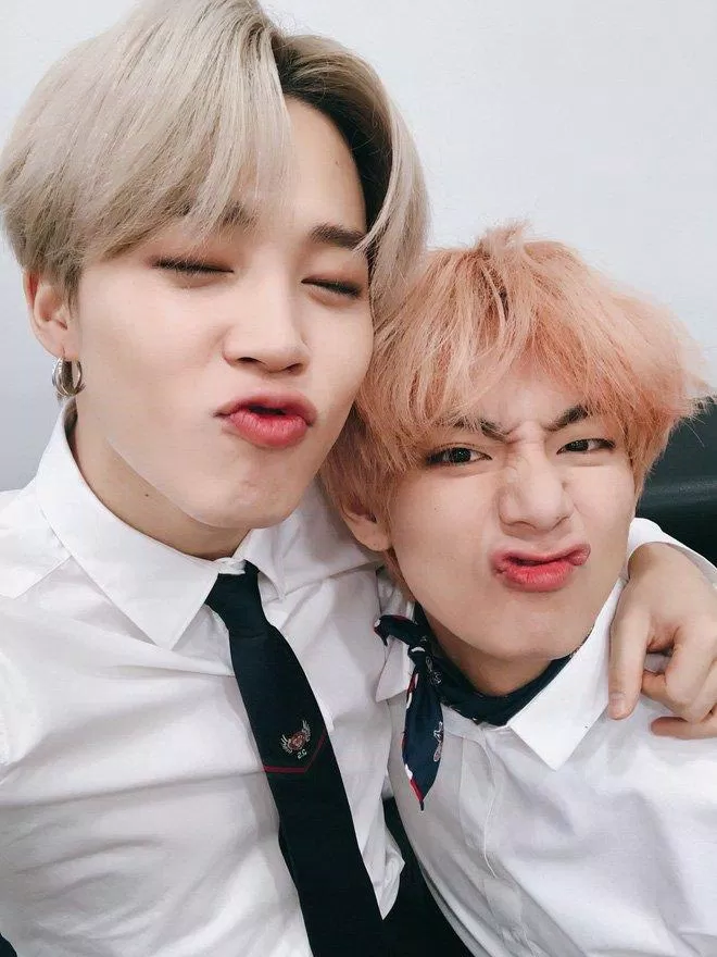 V và Jimin (nguồn: internet)