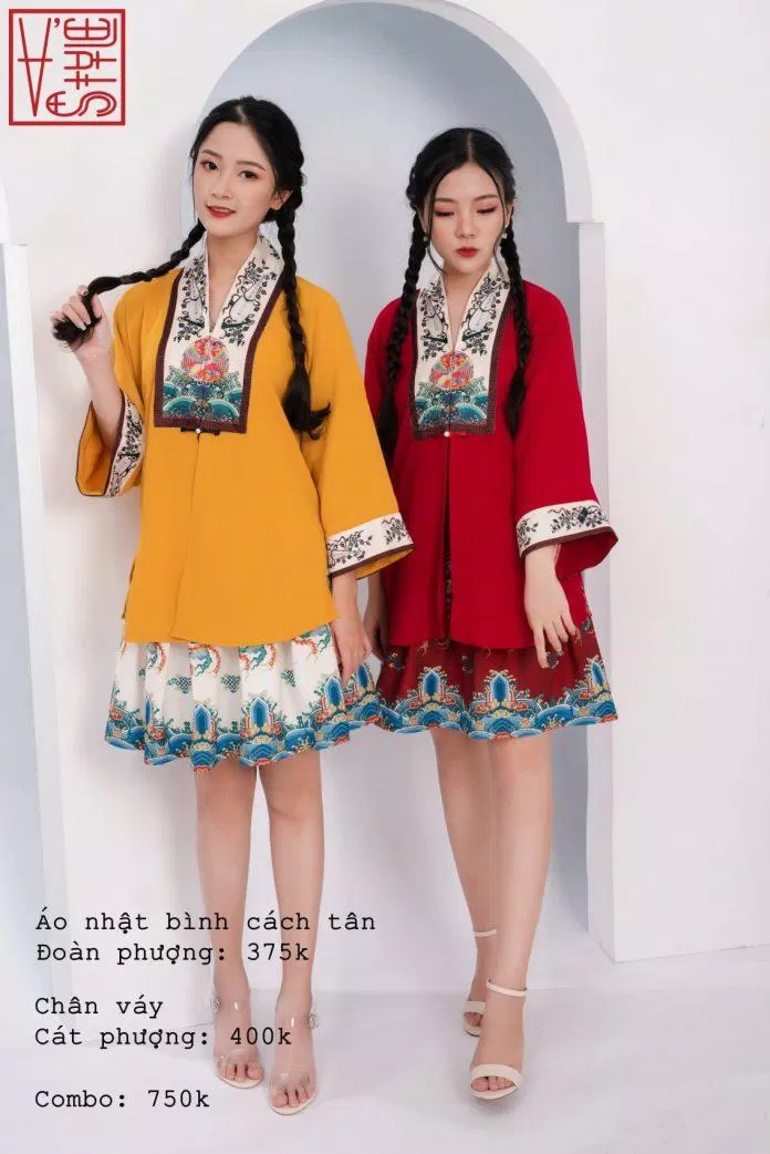 Mẫu Nhật Bình cách tân đẹp với hoa văn truyền thống khá cầu kỳ. (Ảnh: V-style - Việt cổ phục) Mẫu Nhật Bình cách tân đẹp với hoa văn truyền thống khá cầu kỳ. (Ảnh: V-style - Việt cổ phục)
