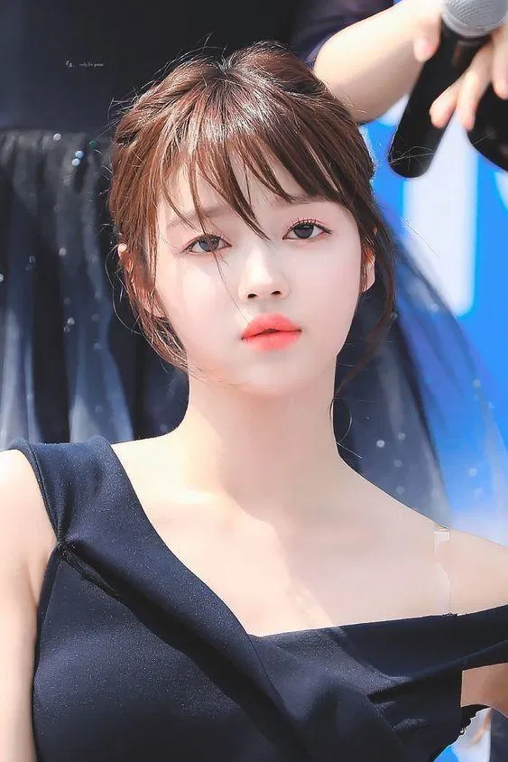 Ảnh fansite huyền thoại của YooA Oh My Girl (Ảnh: Twitter)