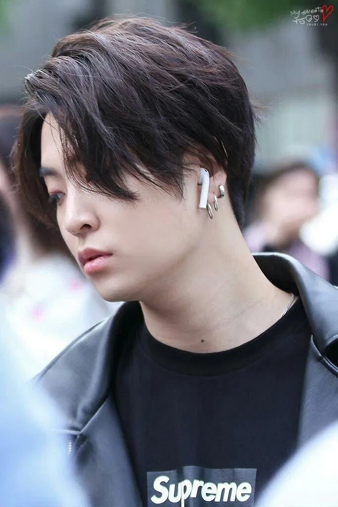 Youngjae cực gắt với hành động xâm phạm quyền riêng tư của sasaeng fan (Ảnh: Internet)